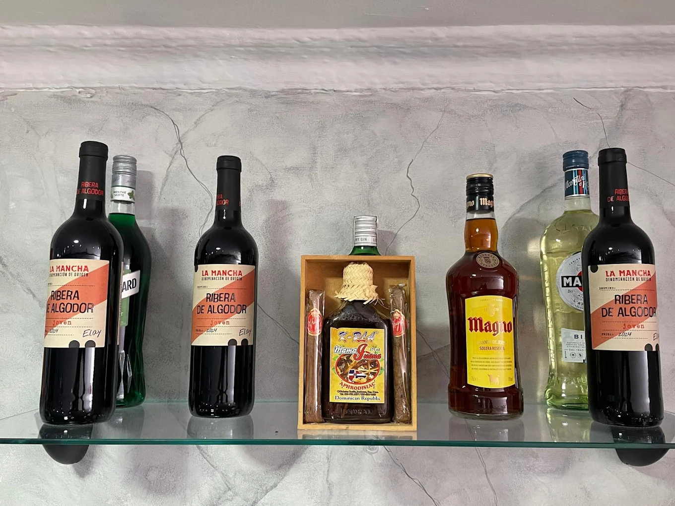 vinos y algunas bebidas alcoholicas.
